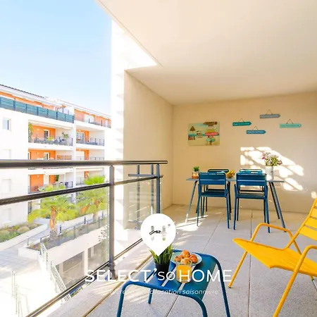 Appartement Select' -t3 Au Coeur Du Lavandou A Proximite Des Commerces Et Des Plages Avec Parking Et Piscine - Eden-e31