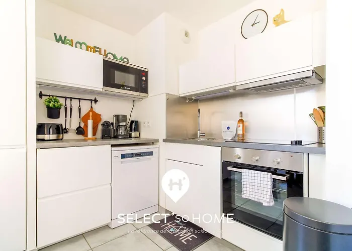 Apartmán Select' -t3 Au Coeur Du Lavandou A Proximite Des Commerces Et Des Plages Avec Parking Et Piscine - Eden-e31