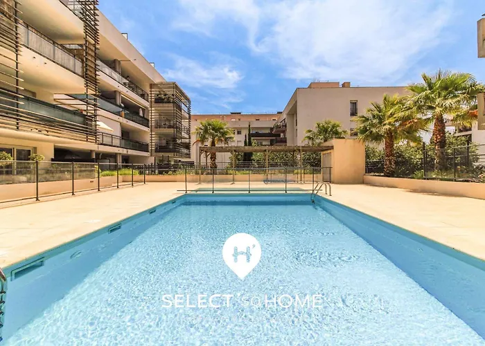 Select' -t3 Au Coeur Du Lavandou A Proximite Des Commerces Et Des Plages Avec Parking Et Piscine - Eden-e31