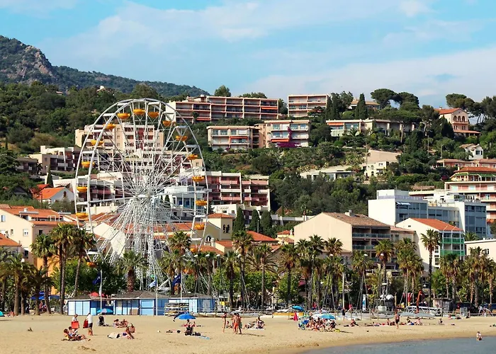 Select' -t3 Au Coeur Du Lavandou A Proximite Des Commerces Et Des Plages Avec Parking Et Piscine - Eden-e31 Le Lavandou